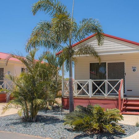 Outback Oasis Caravan Park Carnarvon Bagian luar foto