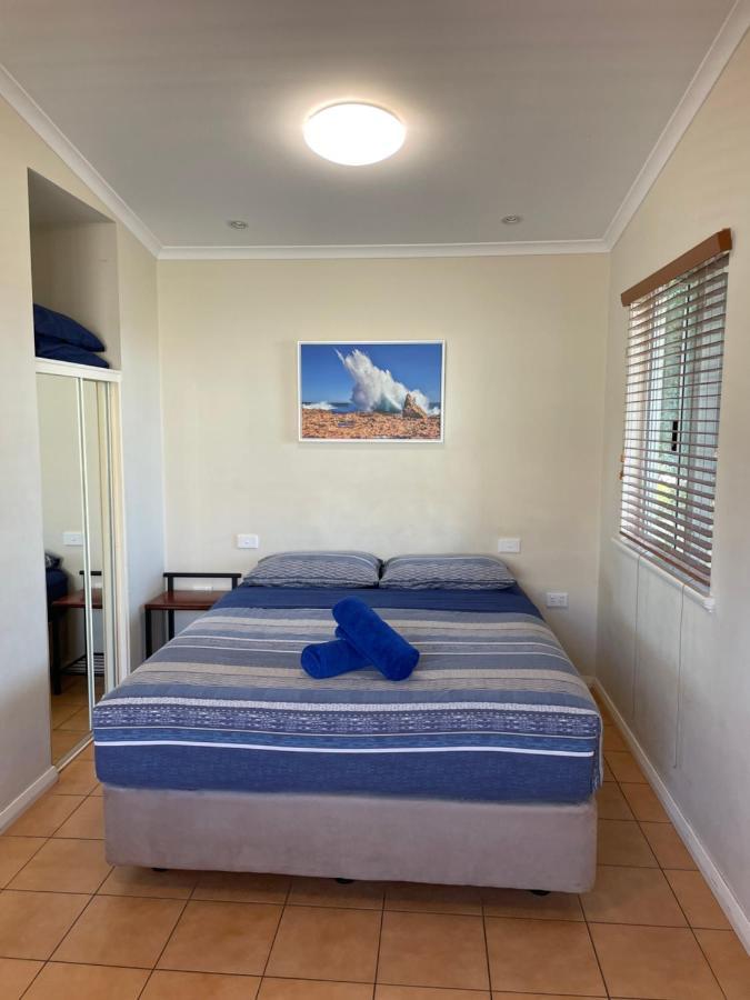 Outback Oasis Caravan Park Carnarvon Bagian luar foto